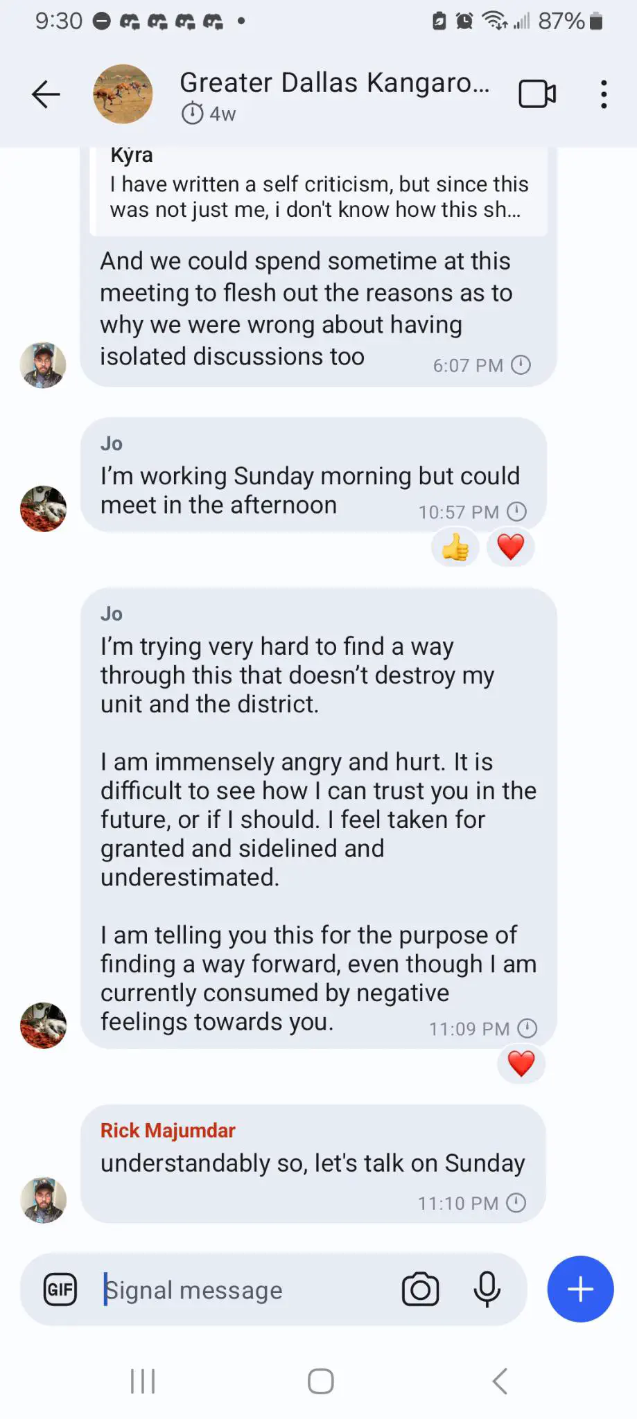 Screenshot of Signal chat